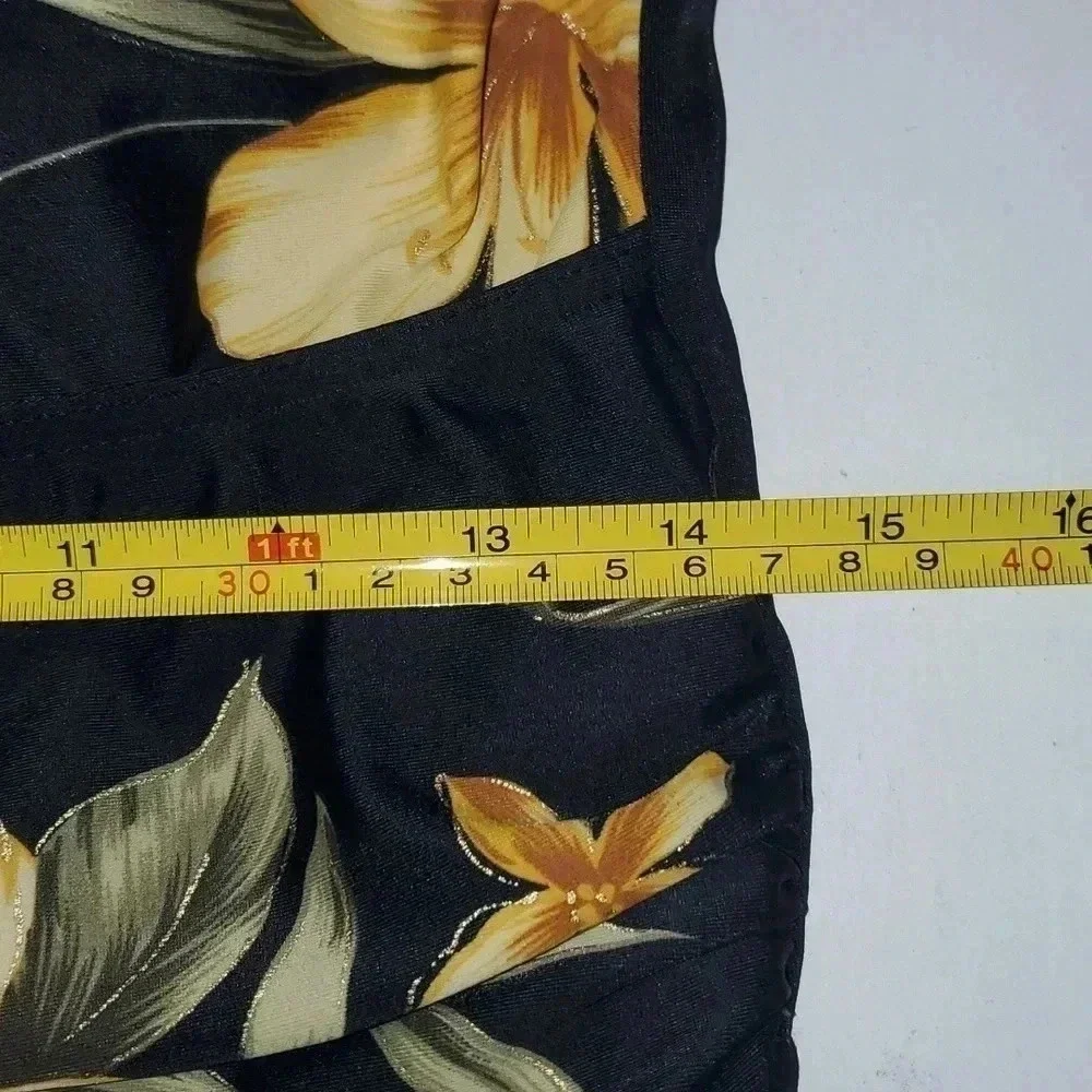 Silhouette Solutions One Piece Figure Flattering Swimsuit black/gold size 14 - Picture 14 of 15